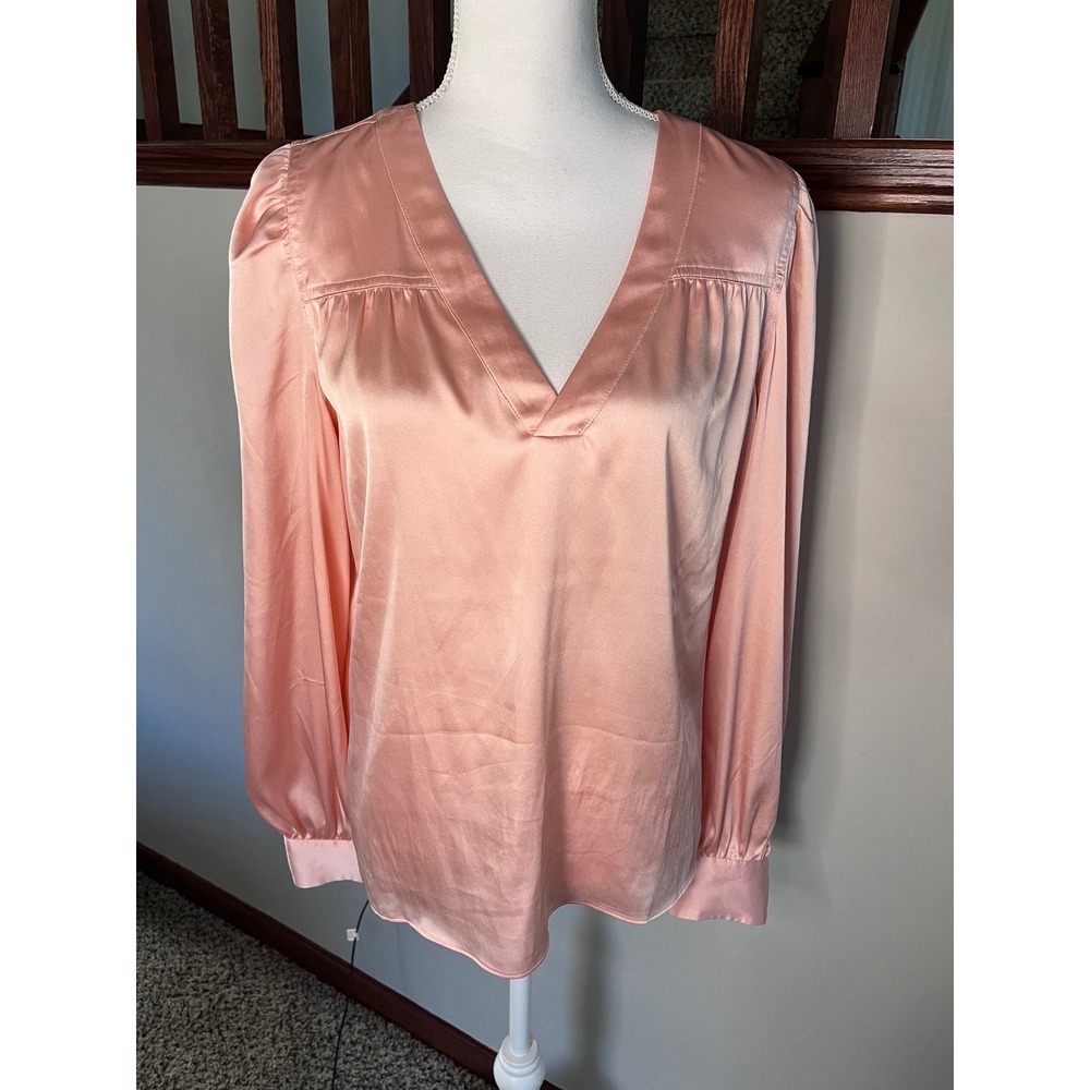 White House Black Market Peach Pink Satin V-Neck Blouse Long Sleeve Size L
